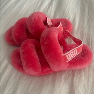NEW UGG Women's Oh Yeah Slide Fluffy Soft Slippers in Strawberry! 🍓